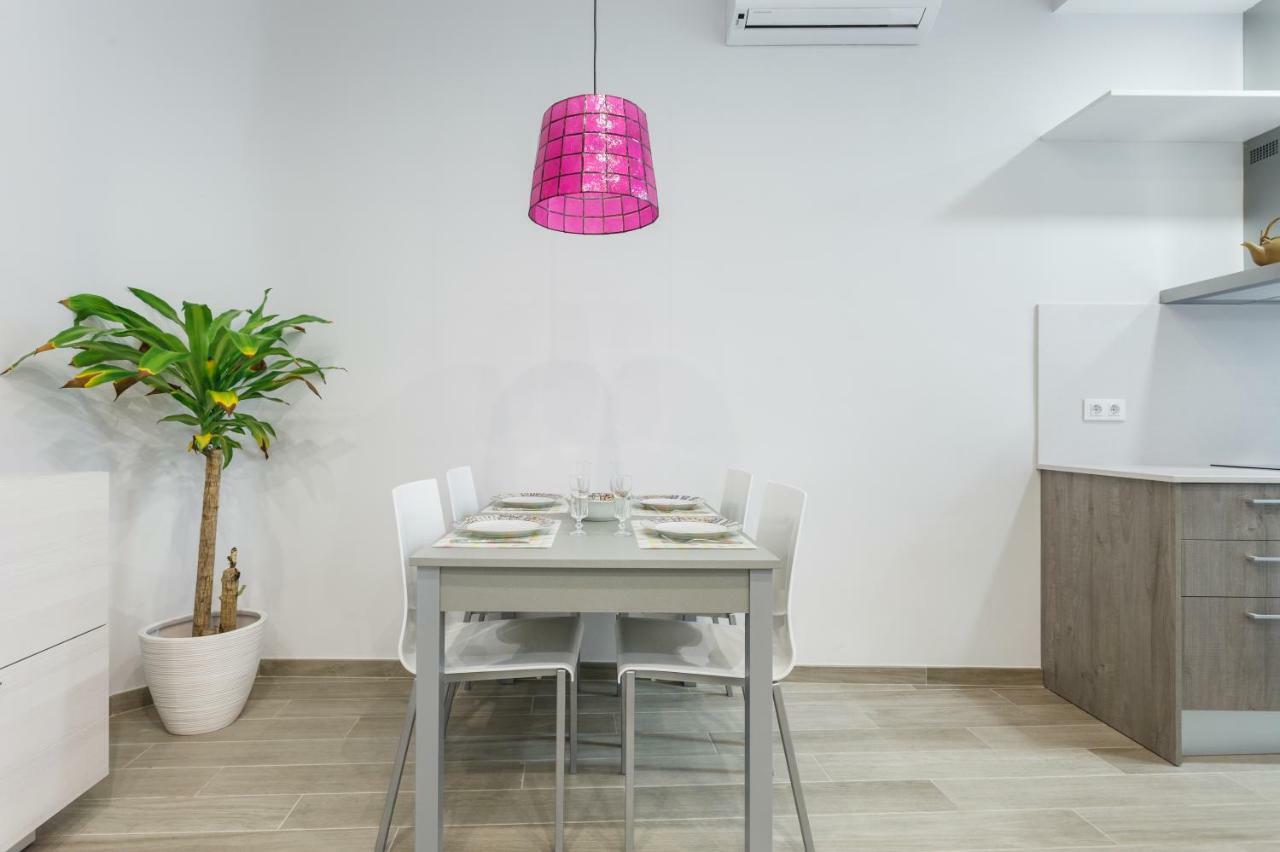 Beautiful Apartment 20 Minutes From City Center L'Hospitalet de Llobregat Exterior foto