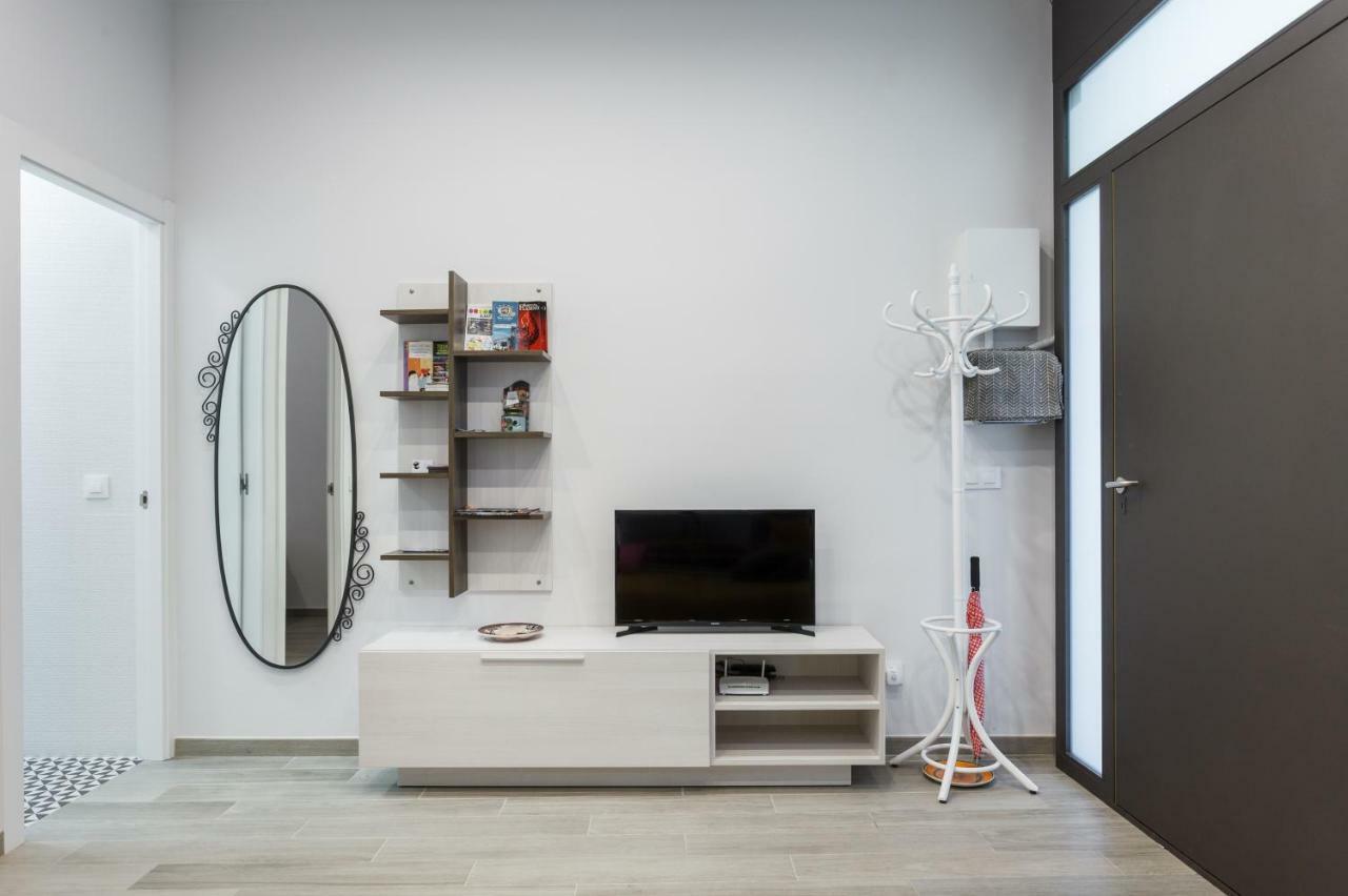 Beautiful Apartment 20 Minutes From City Center L'Hospitalet de Llobregat Exterior foto